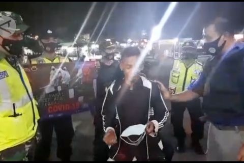 Cara Polda Banten sanksi pelanggar protokol kesehatan