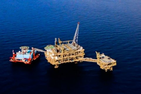 Peninggalan era kejayaan minyak yang membentuk Riau