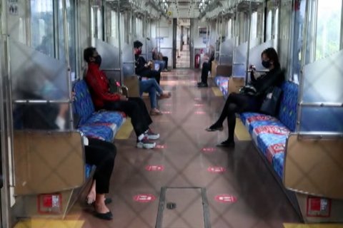 Memantau kondisi transportasi KRL saat PSBB di Jakarta