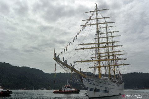 Kedatangan KRI Bima Suci di Padang