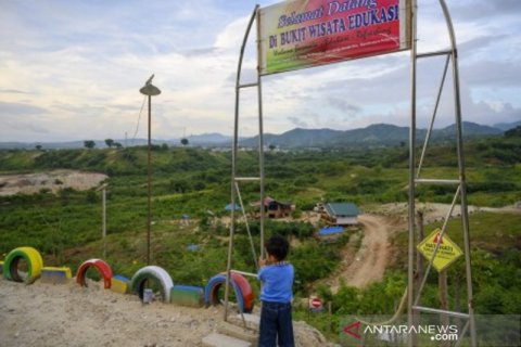 Kawasan wisata edukasi di perbukitan Matikulore di Palu