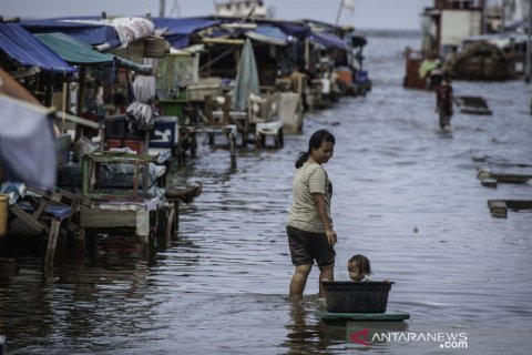 Banjir rob di Muara Angke