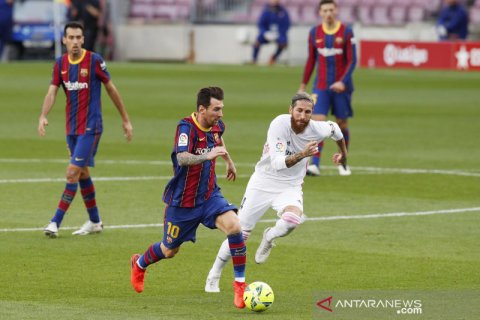 Barcelona vs Real Madrid : Los Blancos menangi El Clasico