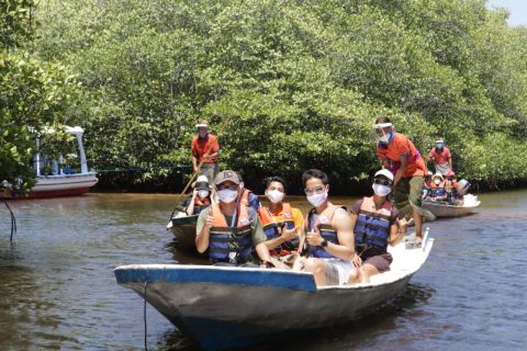 Peserta "We Love Bali" nikmati wisata Nusa Penida-Lembongan