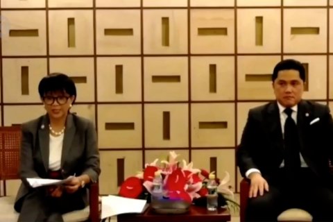 Amankan vaksin COVID-19, Menlu ke Inggris & Swiss