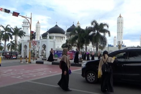Cara berbeda santri di Aceh merayakan Maulid Nabi