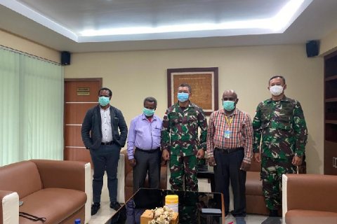 Direktur PAK Ham Papua Silaturahmi Dengan Danrem 172/PWY