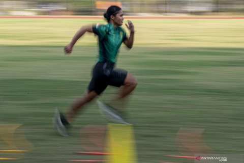 Latihan Atlet Atletik Sumatera Selatan