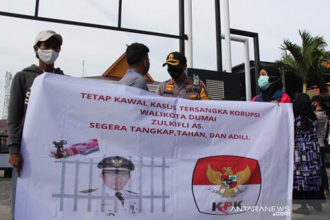 (FOTO) - Demo Wali Kota Dumai