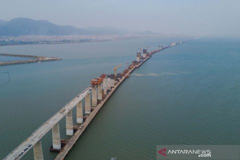 Jalur kereta cepat lintas laut pertama di China