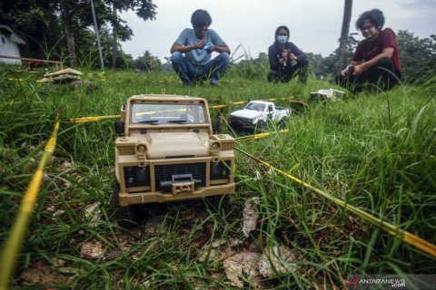 Hobi mobil remote control offroad