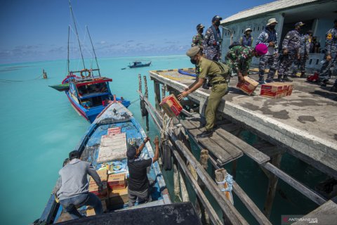 Bakti sosial Bima Suci di Pulau Laut