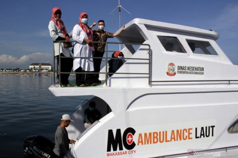 Pengoperasian ambulans laut ke pulau-pulau