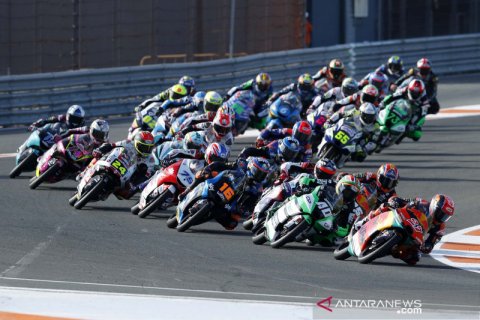 Serunya balapan Moto3 Valencia GP