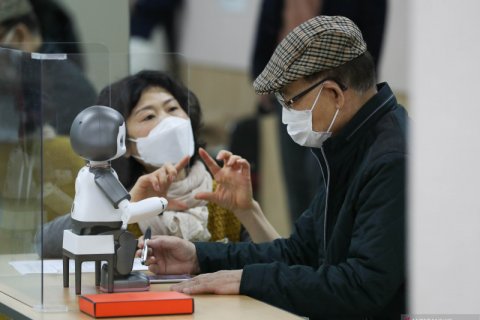 Lansia ikuti pendidikan digital di Seoul, Korea Selatan