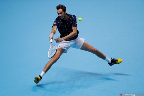 ATP Finals: Medvedev kalahkan Zverev