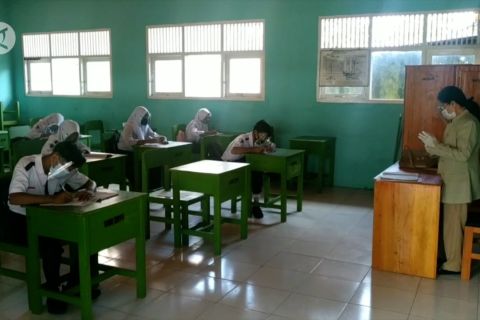 Hari pertama belajar secara tatap muka di SMPN 2 Kota Sampit