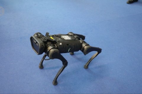 Robot berkaki empat terbaru hadir di Pameran Teknologi Tinggi China