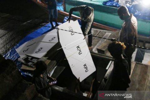 Distribusi Logistik Pilkada Serentak Asmat