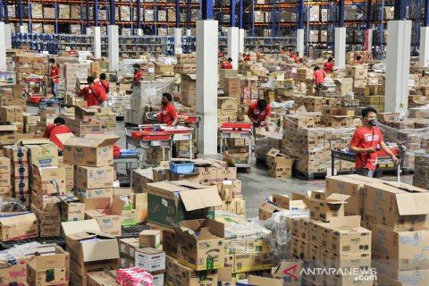 Kesibukan jelang harbolnas 12.12 di warehouse JD.ID