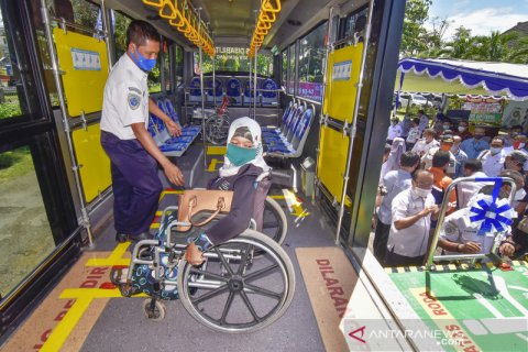 Bus khusus siap layani penyandang disabilitas di NTB