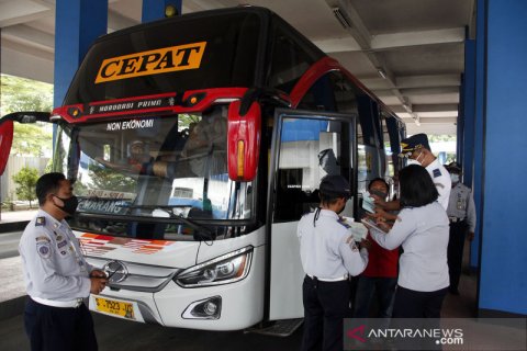 Pemeriksaan kelaikan angkutan umum di Solo