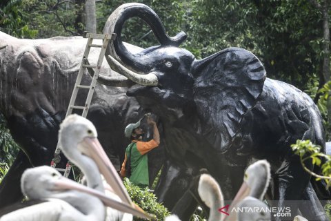 Suasana Kebun Binatang Ragunan saat libur natal dan tahun baru