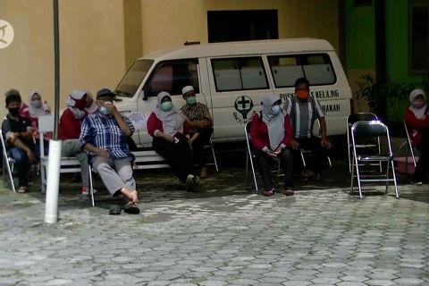 43 guru di Temanggung jalani tes usap COVID-19