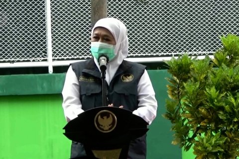 Khofifah minta waspadai penularan COVID-19 di perkantoran