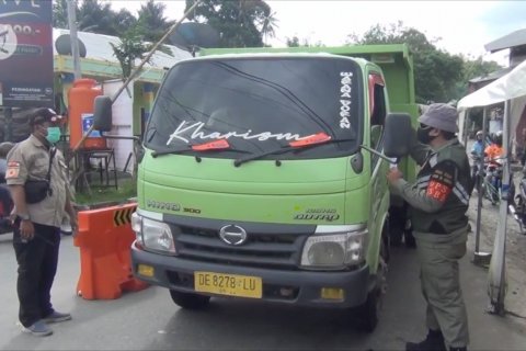 Pemkot Ambon fokuskan pengawasan PSBB di bandara dan pelabuhan