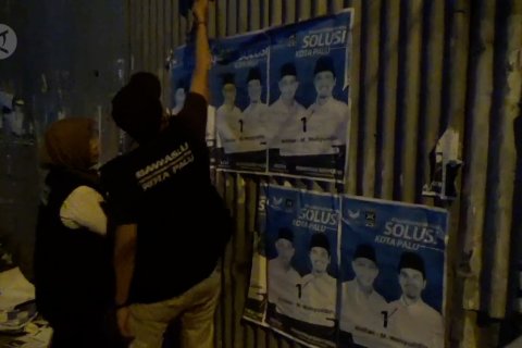 Bawaslu Palu tertibkan APK di masa tenang Pilkada 2020