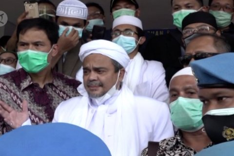 Pimpinan FPI Rizieq Shihab jalani pemeriksaan di Mapolda Metro Jaya