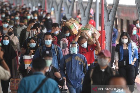 Arus balik liburan Natal dan Tahun Baru penumpang KA di Jakarta