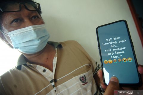 Keluarga dari salah satu penumpang pesawat Sriwijaya Air SJ 182