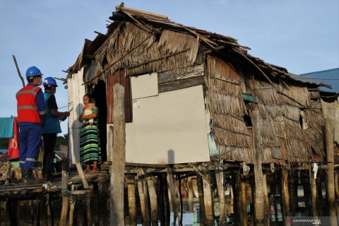 Program Terangi Negeri dari PLN
