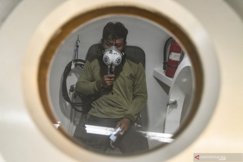 Proses menghilangkan kadar nitrogen dalam tubuh penyelam SAR Sriwijaya Air