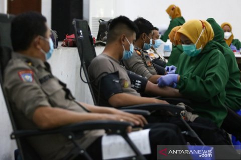 Donor plasma konvalesen penyintas COVID-19