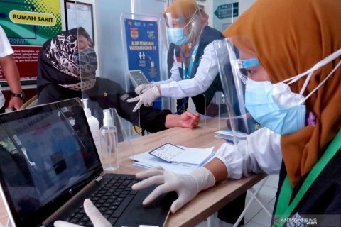 Vaksinasi COVID-19 tahap kedua