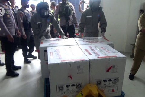 Vaksin COVID-19 untuk masyarakat dibagikan pada tahap 2