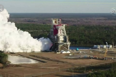 NASA menguji mesin roket untuk penerbangan ke Bulan