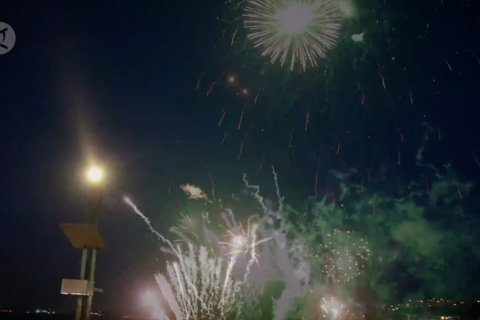 Kilau kembang api hiasi langit Wellington, Selandia Baru