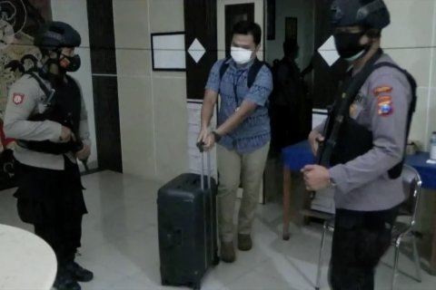 KPK geledah tiga dinas di Pemkot Batu