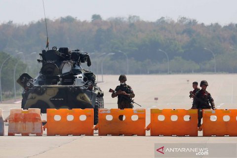 Junta Militer blokade sejumlah titik jalan menuju kompleks Parlemen di Naypyitaw