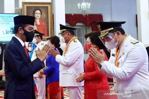 Presiden lantik Gubernur - Wakil Gubernur Sulawesi Utara dan Kalimantan Utara