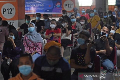 Periode vaksinasi COVID-19 pedagang Pasar Tanah Abang diperpanjang