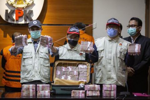 Jumpa pers:  OTT di Makassar yang berujung penangkapan Gubernur Sulsel