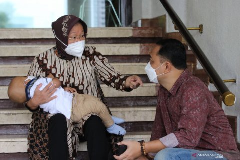 Menteri Sosial di Surabaya