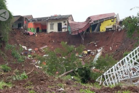 BPBD Jabar relokasi warga zona merah terdampak longsor di Sumedang