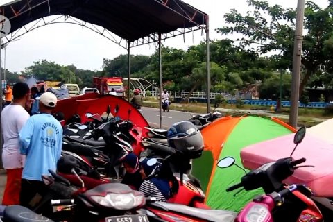 Akibat banjir, jalur Pantura jadi posko pengungsian