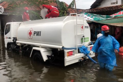 PMI keliling Pekalongan distribusikan air bersih